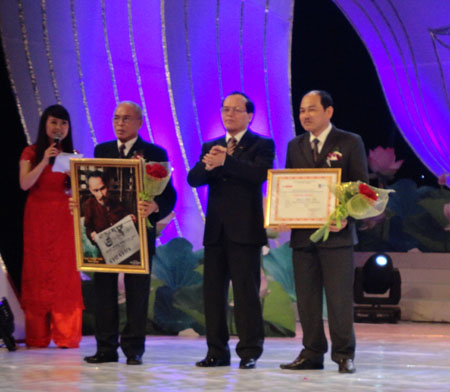 Award ceremony of writing contest on studying and following President Ho Chi Minh’s ethics